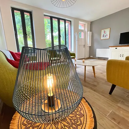 Les Myrtilles Кабур