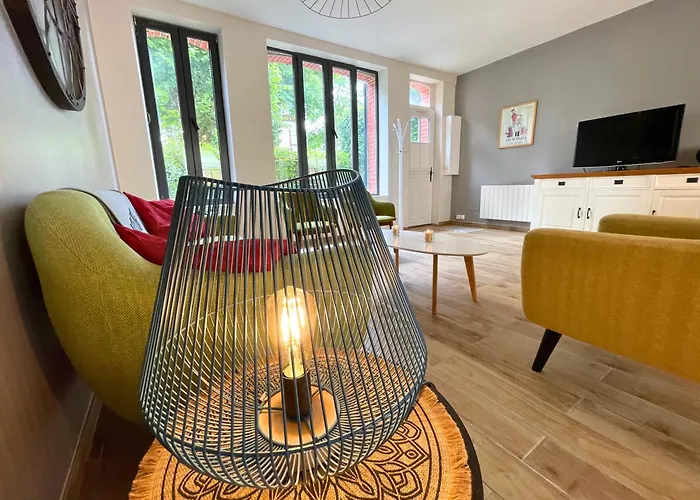 Les Myrtilles Кабур